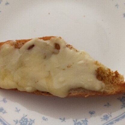 レンジのトースト機能で作りました。簡単に出来て、チーズとカレー粉が合っていて美味しかったです。ありがとうございました！